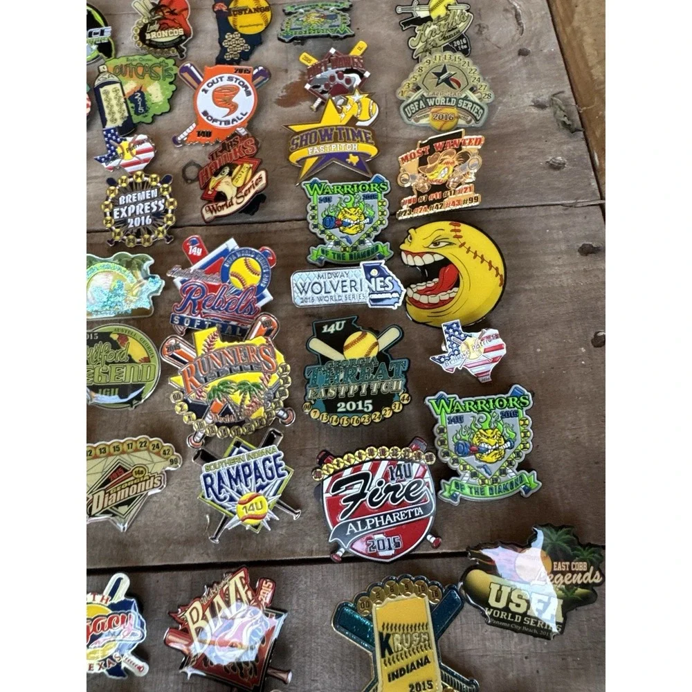 Lot of 64 Girls Fast Pitch Softball Team Trading Fastpitch Pinback Pins‎